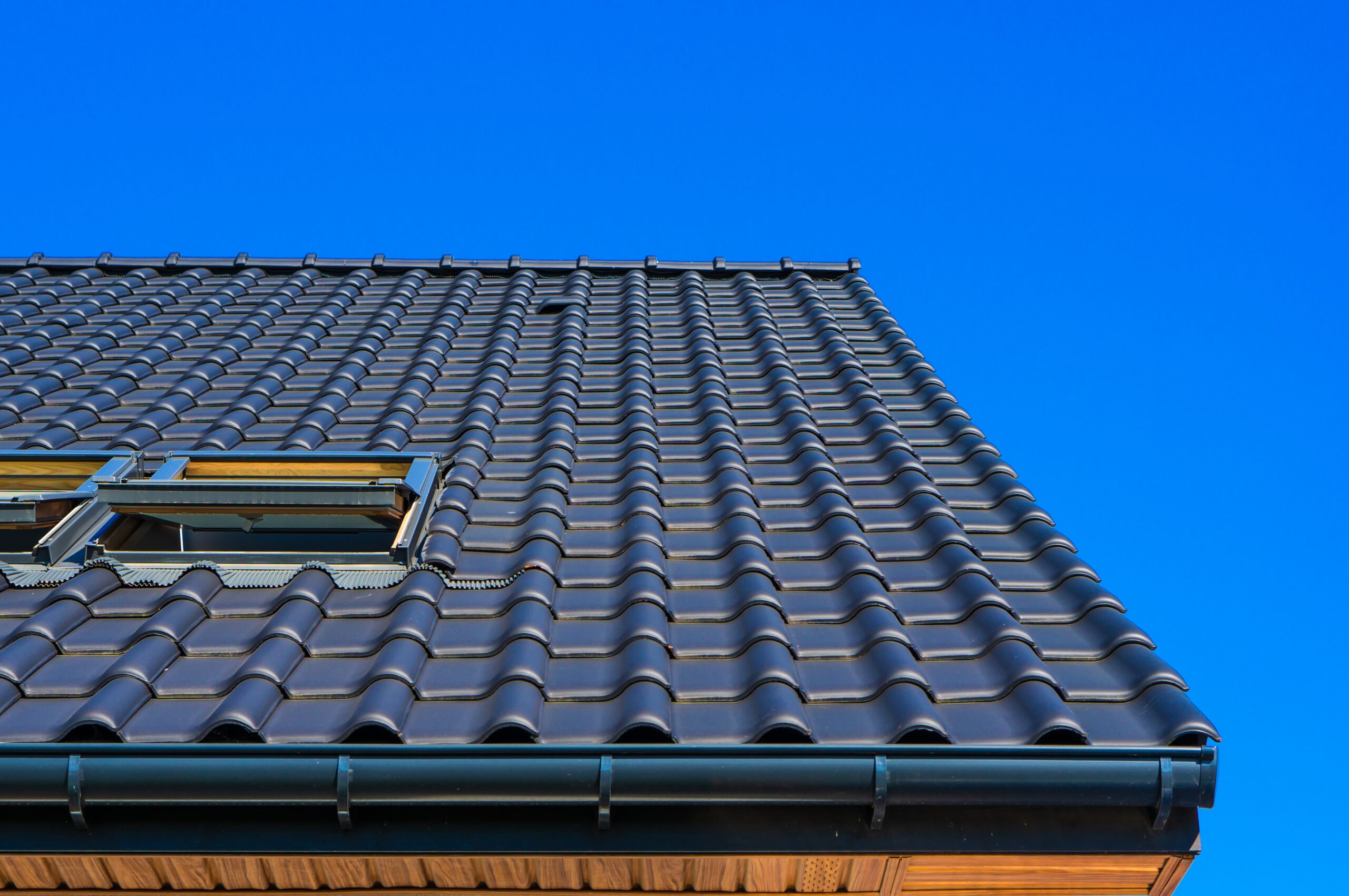 The Top Benefits of Upgrading to a New Tile Roof: Is it Worth the Investment?